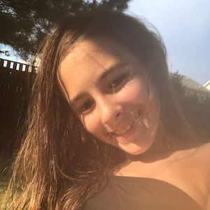 Meet your Posher, Olivia